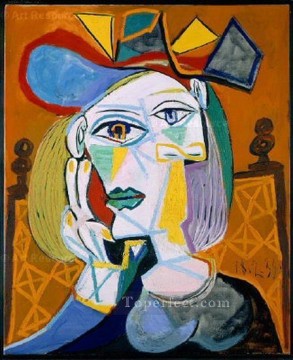 帽子をかぶって座る女性 3 1939 年キュビスト パブロ・ピカソ Oil Paintings